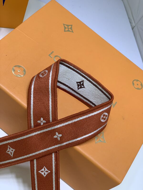 LOUIS VUITTON LV PONT 9 SOFT PM BROWN M58729 - Image 10