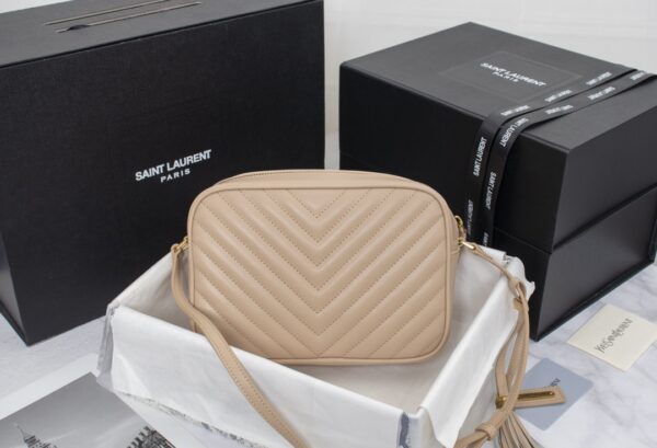 SAINT LAURENT LOU CAMERA BAG IN QUILTED LEATHER BEIGE GOLD 23CM 612544DV7072721 - Image 3