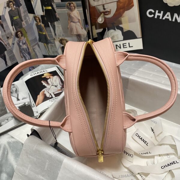 CHANEL TIMELESS CC QUILTED CAVIAR BOWLER BAG LIGHT PINK 25CM - Image 2