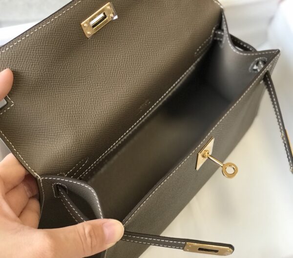 HERMES MINI KELLY POCHETTE GOLD TONED HARDWARE DARK BEIGE 22CM - Image 9