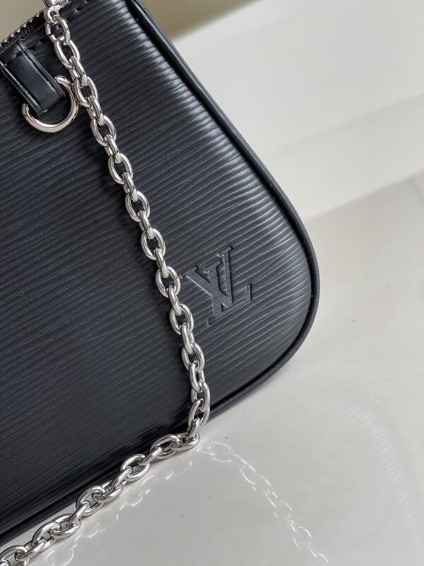LOUIS VUITTON EASY POUCH ON STRAP 19CM BLACK M80471 - Image 2