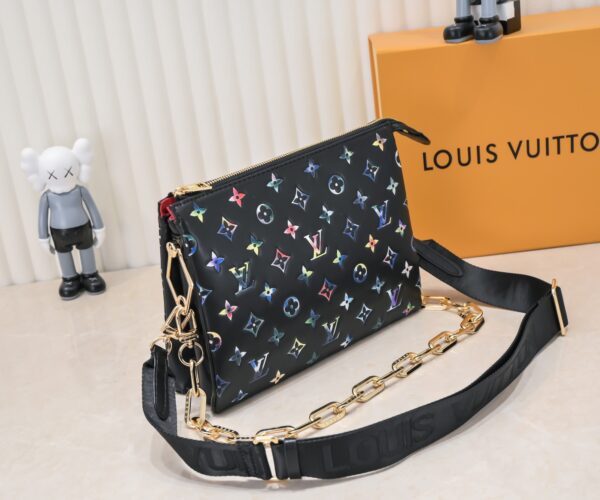 LOUIS VUITTON BOLSO COUSSIN PM BLACK 26CM M21353 - Image 2