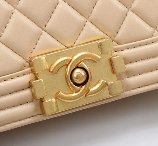 CHANEL MEDIUM BOY QUILTED HANDBAGS LIGHT BEIGE 25CM - Image 6