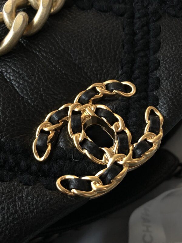 CHANEL 19 LARGE STITCH CROSSBODY BAG BLACK 24CM - Image 3