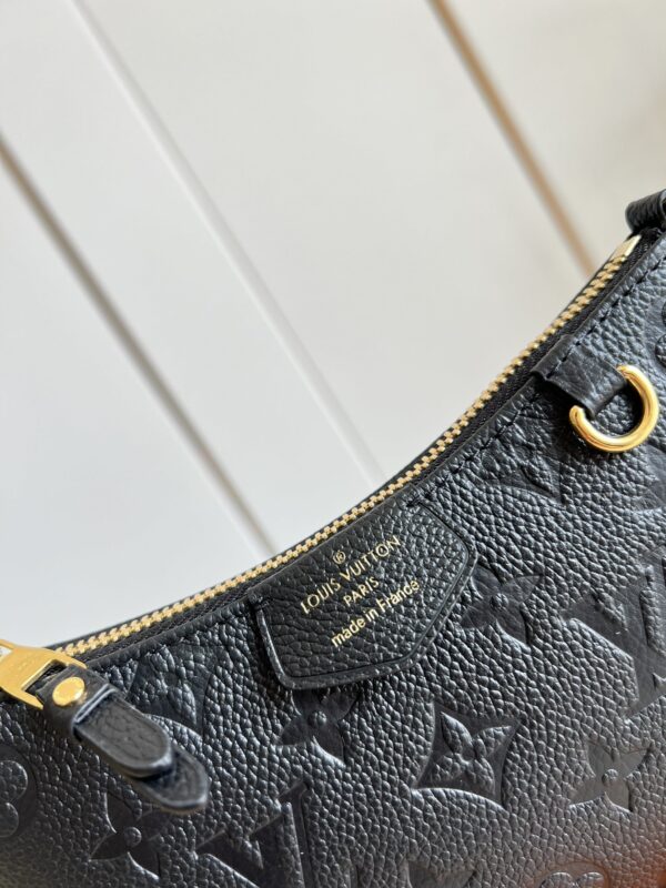 LOUIS VUITTON EASY POUCH ON STRAP 19CM BLACK M80349 - Image 3