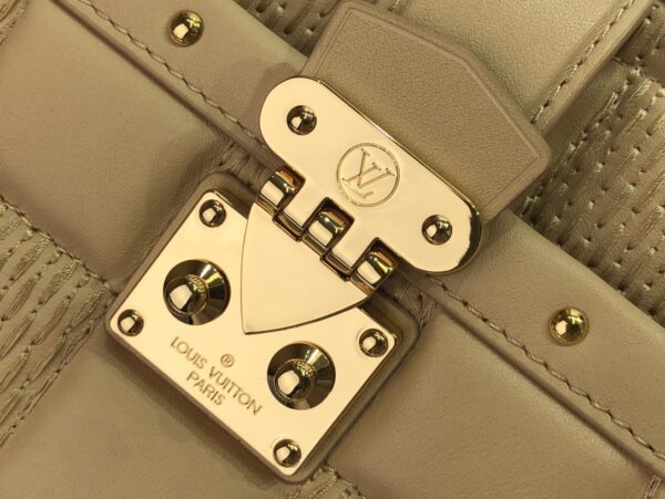 LOUIS VUITTON TROCA PM 25CM BEIGE M59111 - Image 6