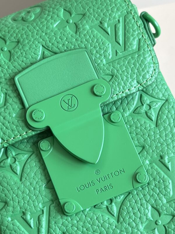 LOUIS VUITTON S-LOCK VERTICAL WEARABLE WALLET M81525 - Image 9
