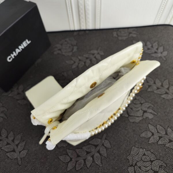 CHANEL 22 LARGE HANDBAG WHITE 28CM AS3260 B08872 10601 - Image 5