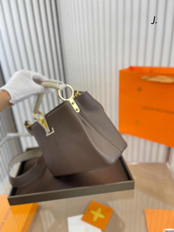 LOUIS VUITTON CAPUCINES MM BROWN M59516 - Image 8
