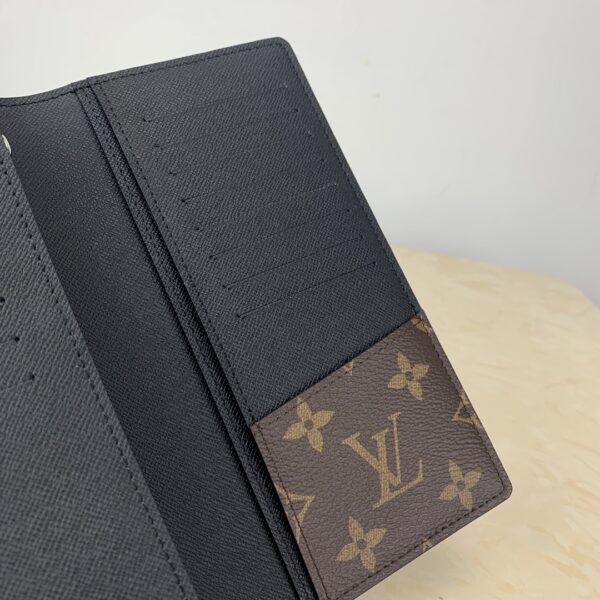 LOUIS VUITTON MONOGRAM BRAZZA WALLET M69410 - Image 6