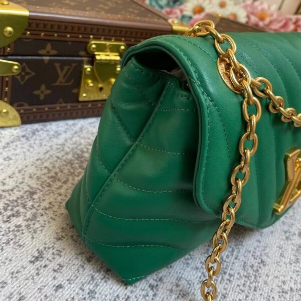 LOUIS VUITTON NEW WAVE CHAIN 24CM GREEN M58664 - Image 3
