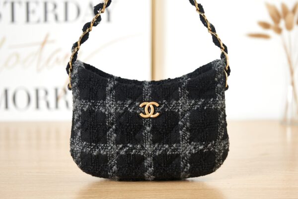 CHANEL WOMEN'S LARGE HOBO HANDBAG IN  BLACK 24CM AS3564 B09252 NJ601 - Image 6