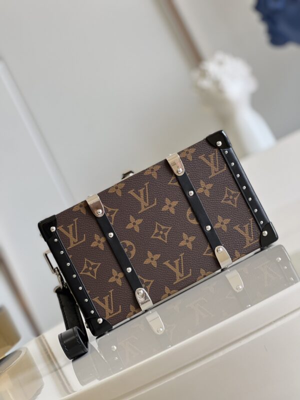 LOUIS VUITTON WALLET TRUNK MONOGRAM 25CM M20250 - Image 6