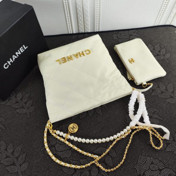 CHANEL 22 LARGE HANDBAG WHITE 28CM AS3260 B08872 10601 - Image 6