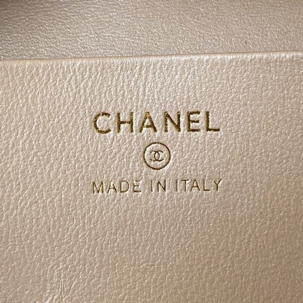 CHANEL VANITY CASE WHITE AP2731 - Image 2
