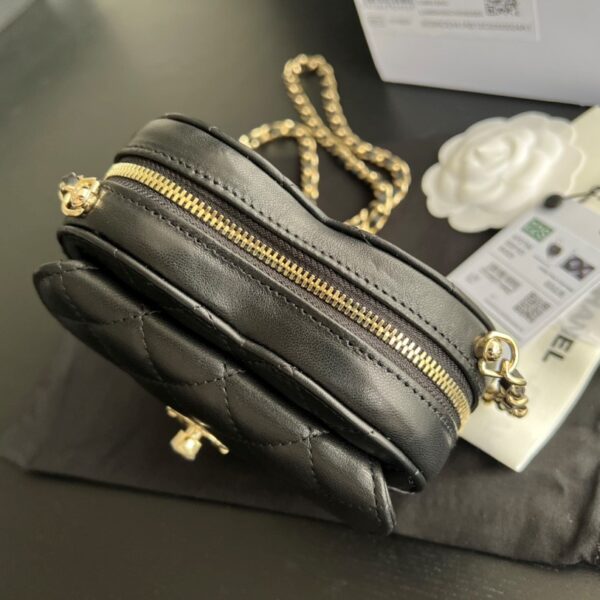 CHANEL HEART CLUTCH WITH CHAIN BLACK AP2784 - Image 2