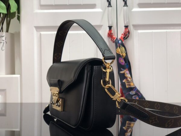 LOUIS VUITTON SWING 24CM BLACK M20393 - Image 8