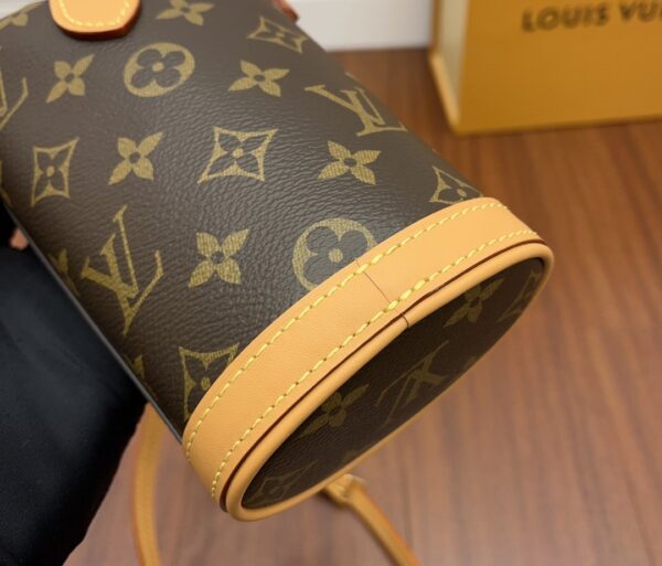 LOUIS VUITTON FOLD ME POUCH M80874 - Image 4