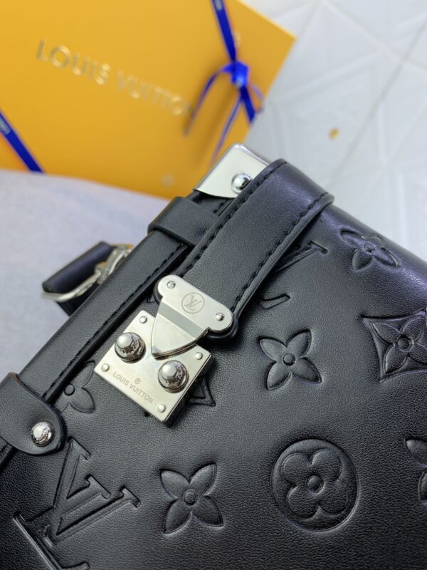 LOUIS VUITTON SIDE TRUNK BLACK 21CM M21709 - Image 8