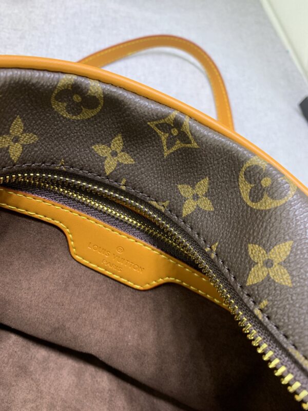 LOUIS VUITTON CITÉ MONOGRAM BROWN M46321 - Image 8