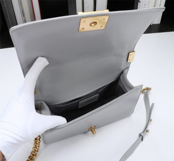 CHANEL MEDIUM BOY QUILTED GOLD CHAIN GREY 25CM - Image 7