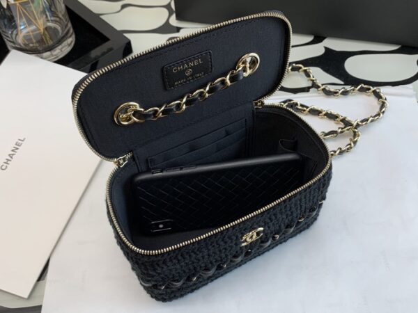 CHANEL CROCHET VANITY CASE BLACK 16CM - Image 3