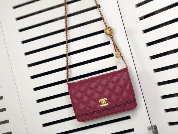 CHANEL LEATHER ON GOLD CHAIN WINE RED 19CM - Image 2
