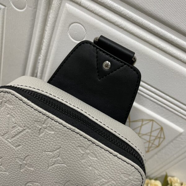 LOUIS VUITTON AVENUE SLINGBAG WHITE 31CM M59926 - Image 7