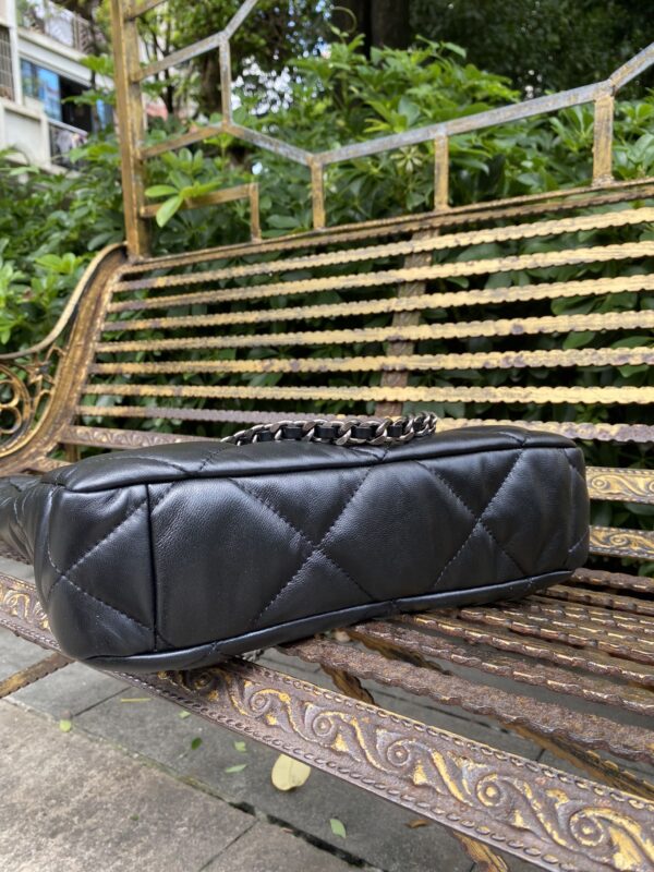 CHANEL 19 SHOPPING BAG GOLD-SILVER TONE RUTHENIUM FINISH METAL BLACK AS3519 B04852 94305 - Image 5