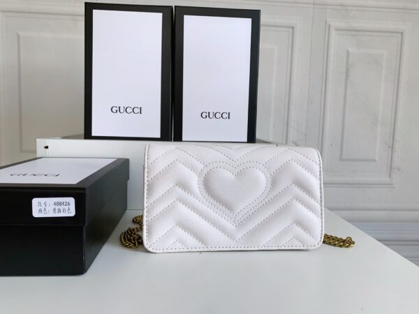 GUCCI WOMEN'S GG MARMONT MINI BAG WHITE 18CM - Image 3