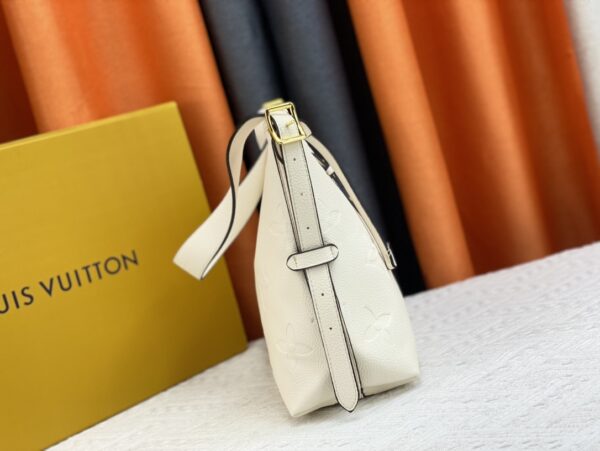 LOUIS VUITTON CARRYALL PM WHITE 39CM M46293 - Image 2