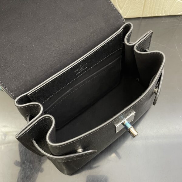 LOUIS VUITTON LOCKME EVER BLACK 23CM M51395 - Image 10