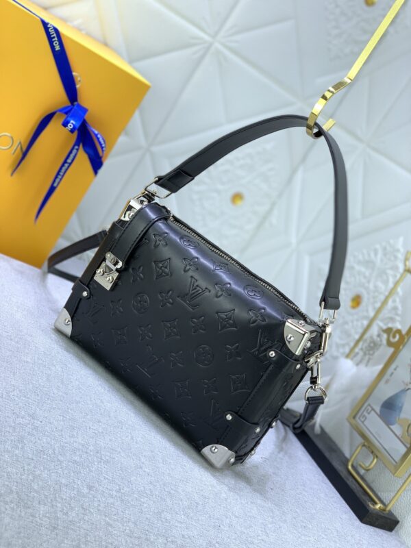LOUIS VUITTON SIDE TRUNK BLACK 21CM M21709 - Image 7