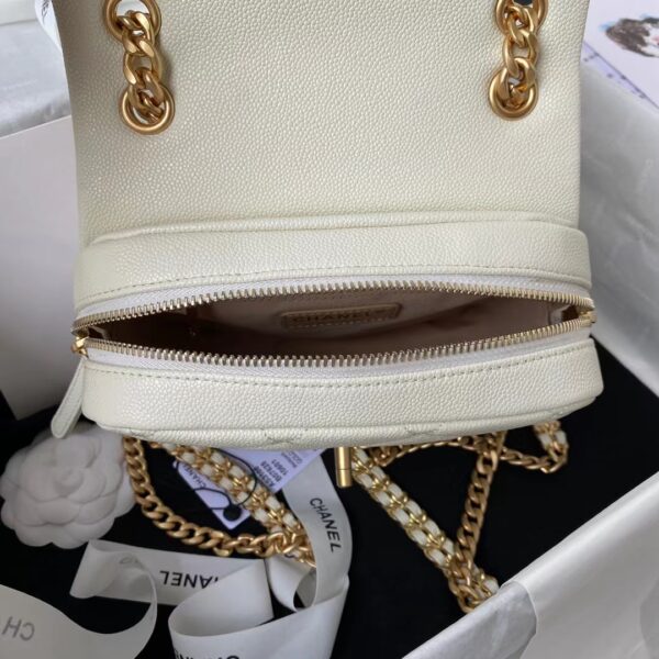 CHANEL BACKPACK WHITE AS3108 - Image 2