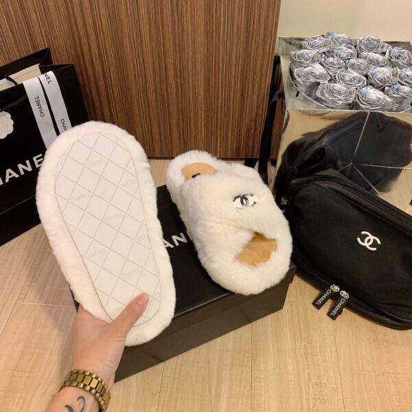 CHANEL SLIPPERS CROSS STRAP WHITE - Image 6