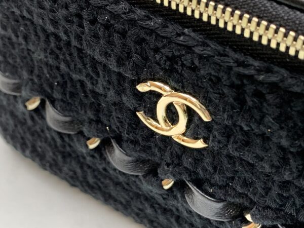 CHANEL CROCHET VANITY CASE BLACK 16CM - Image 8