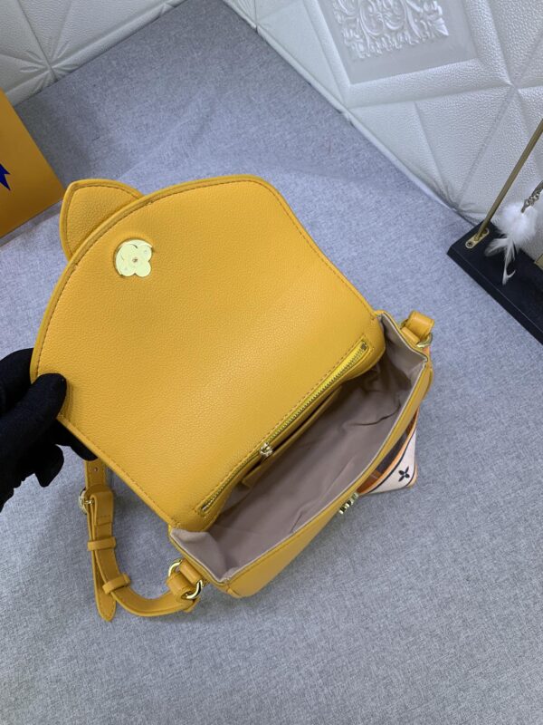 LOUIS VUITTON LV PONT 9 SOFT PM YELLOW M59290 - Image 6