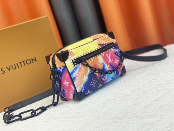 LOUIS VUITTON MINI SOFT TRUNK MULTICOLOR 18.5CM - Image 4