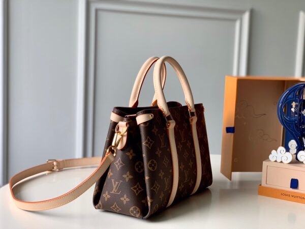 LOUIS VUITTON SOUFFLOT BB 29CM BEIGE M44815 - Image 5