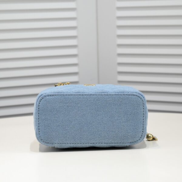CHANEL 22C PEARL CRUSH MINI VANITY WITH CHAIN DENIM BLUE 17CM - Image 8