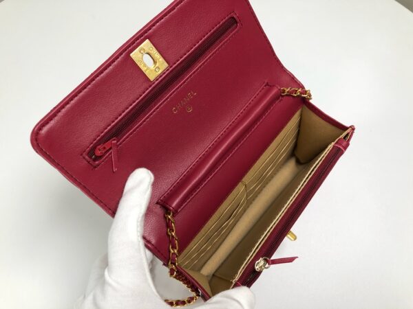 CHANEL LEATHER ON GOLD CHAIN WINE RED 19CM - Image 5