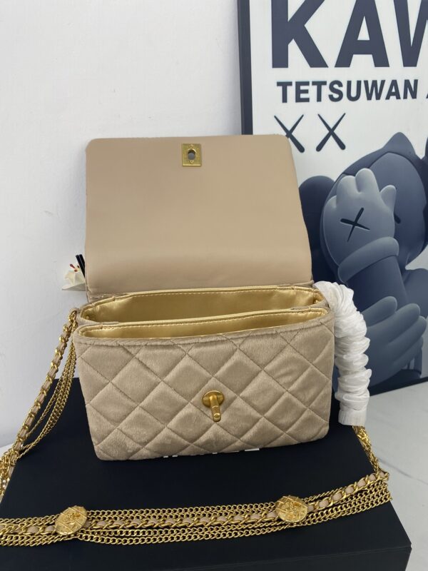 CHANEL QUILTED MINI CC SUEDE FLAP NUDE5 - Image 2