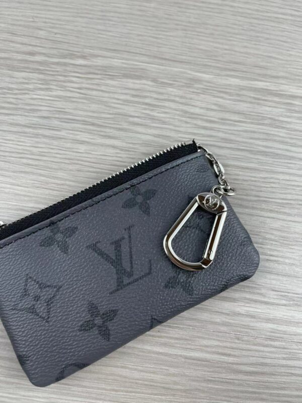 LOUIS VUITTON MONOGRAM KEY POUCH GREY M62650 - Image 2