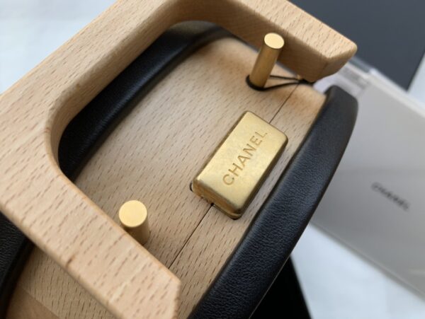 CHANEL VANITY CASE IN BEECH WOOD 20CM AS2928 - Image 4