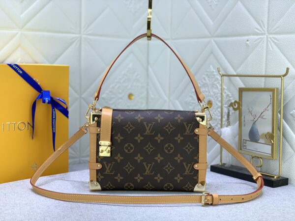 LOUIS VUITTON SIDE TRUNK MONOGRAM 21CM M46358 - Image 9