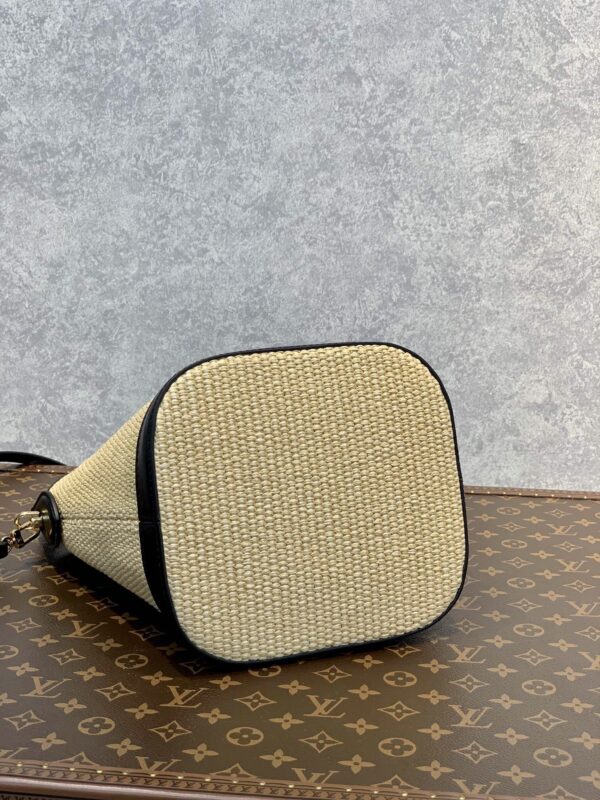 LOUIS VUITTON PETIT BUCKET 24CM BLACK M59961 - Image 5