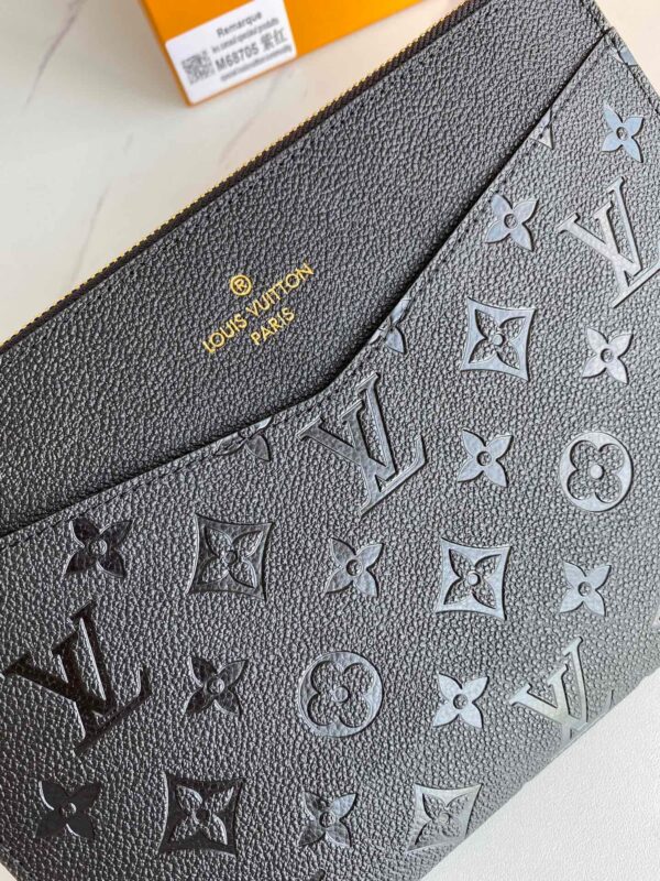LOUIS VUITTON DAILY POUCH 29CM M62937 - Image 6