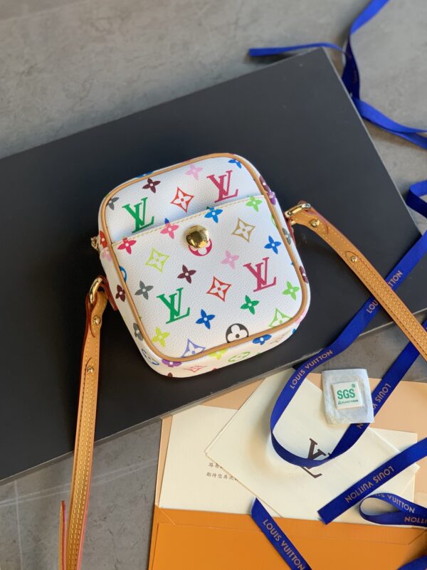 LOUIS VUITTON MULTICOLOUR RIFT SHOULDER POCHETTE WHITE 16CM - Image 9