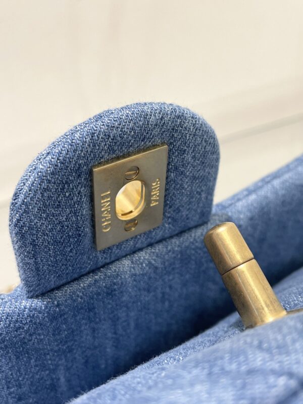 CHANEL DENIM RECTANGULAR CRUSH GHW 20CM - Image 6