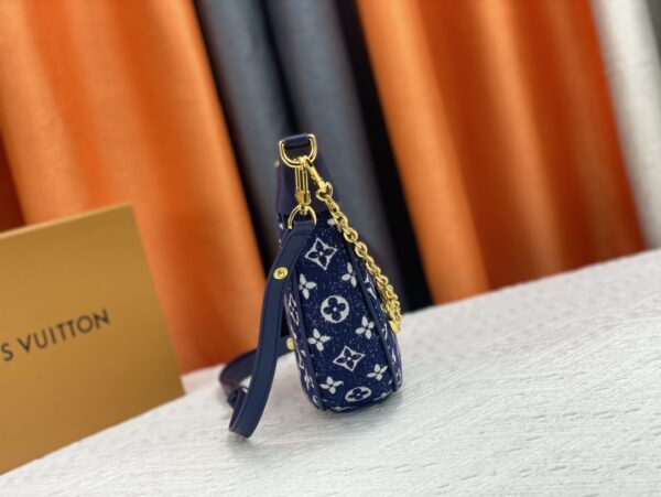 LOUIS VUITTON LOOP DENIM BLUE  23CM - Image 5